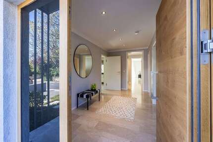 Haus Oberursel - 8 Zimmer, 230 m&sup2;, 2.290.000&euro; | Angebot:23124119