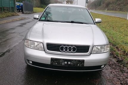 Audi A4 120.000 km 3.000 &euro; friedrichsdorf 61381