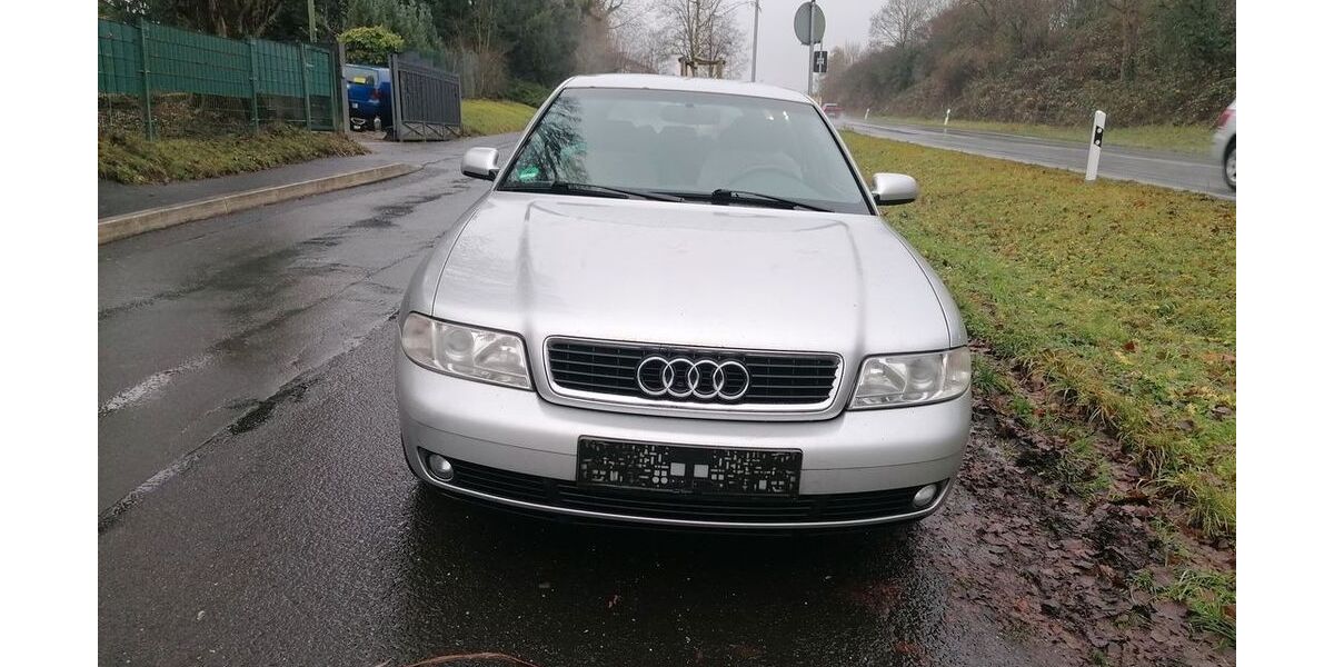 Audi A4 120.000 km 3.000 &euro; friedrichsdorf 61381
