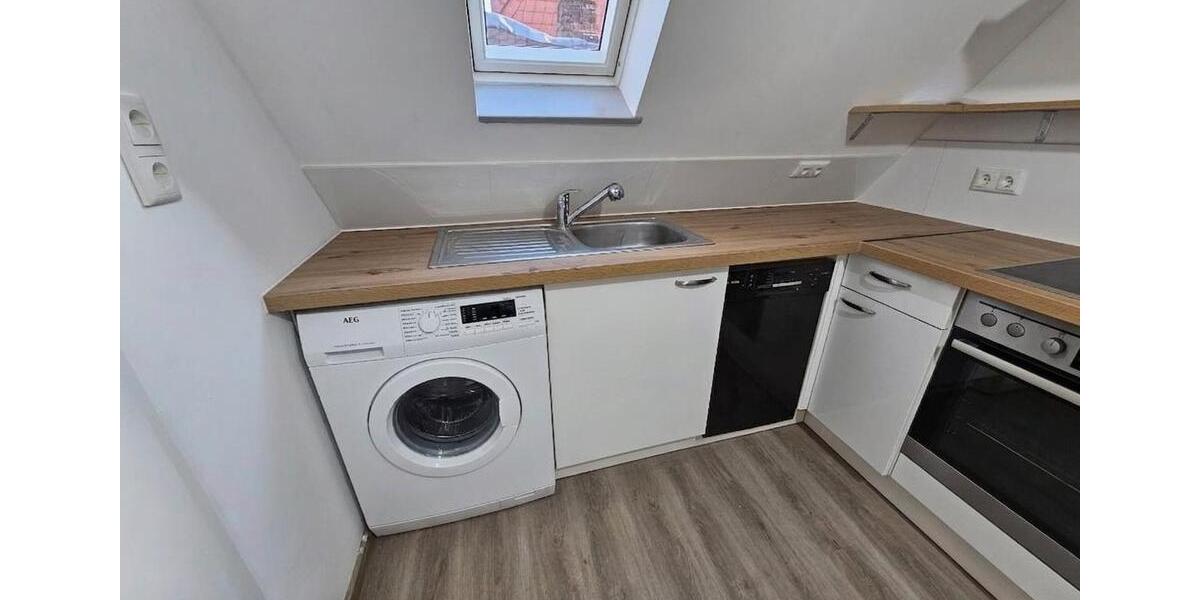 Dachgeschoßwohnung Friedberg (Hessen) - 1.5 Zimmer, 33 m&sup2;, 650&euro; | Angebot:26020931