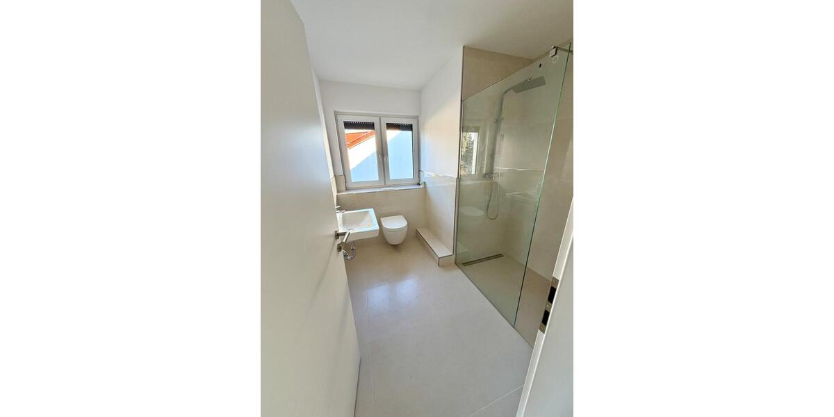 Einfamilienhaus Frankfurt am Main Eschersheim - 6 Zimmer, 177 m&sup2;, 3.700&euro; | Angebot:26418782