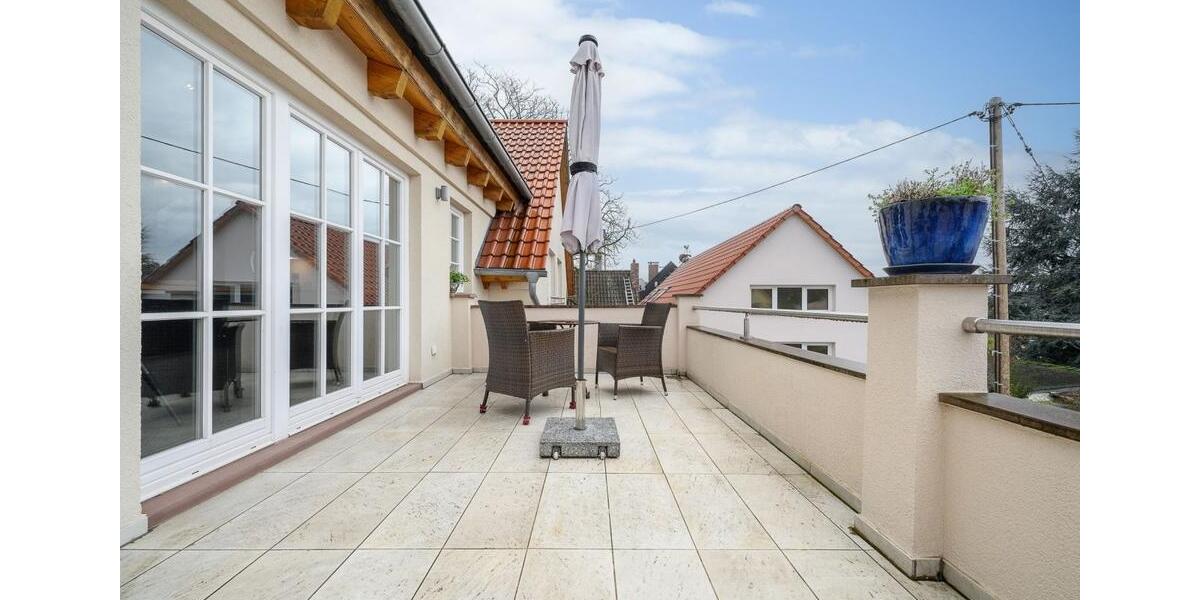 Dachgeschoßwohnung Frankfurt am Main Sindlingen - 3 Zimmer, 160 m&sup2;, 2.640&euro; | Angebot:25883319