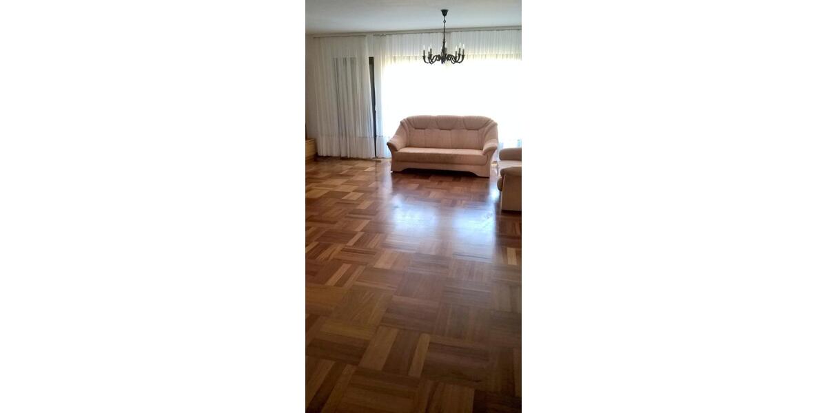 Bungalow Babenhausen - 6 Zimmer, 156 m&sup2;, 1.650&euro; | Angebot:26204044