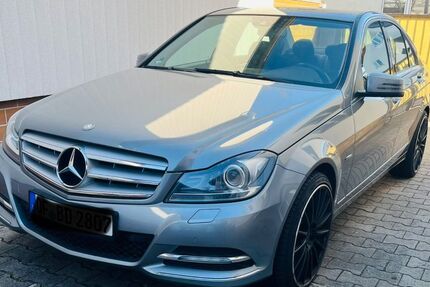 Mercedes-Benz C 180 117.700 km 8.700 &euro; Dreieich 63303