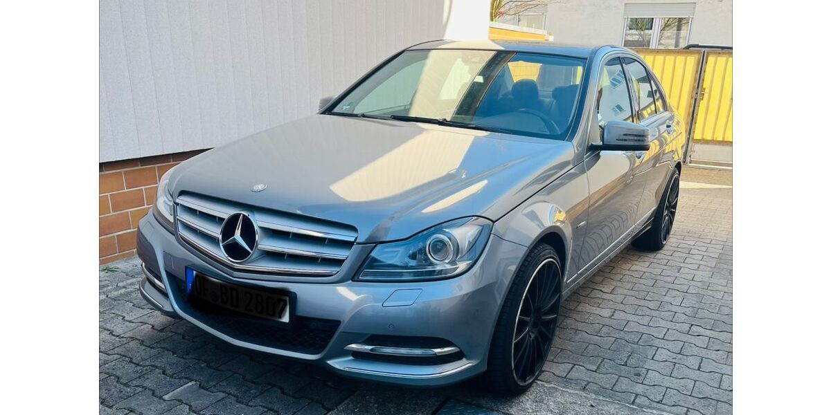 Mercedes-Benz C 180 117.700 km 8.700 &euro; Dreieich 63303