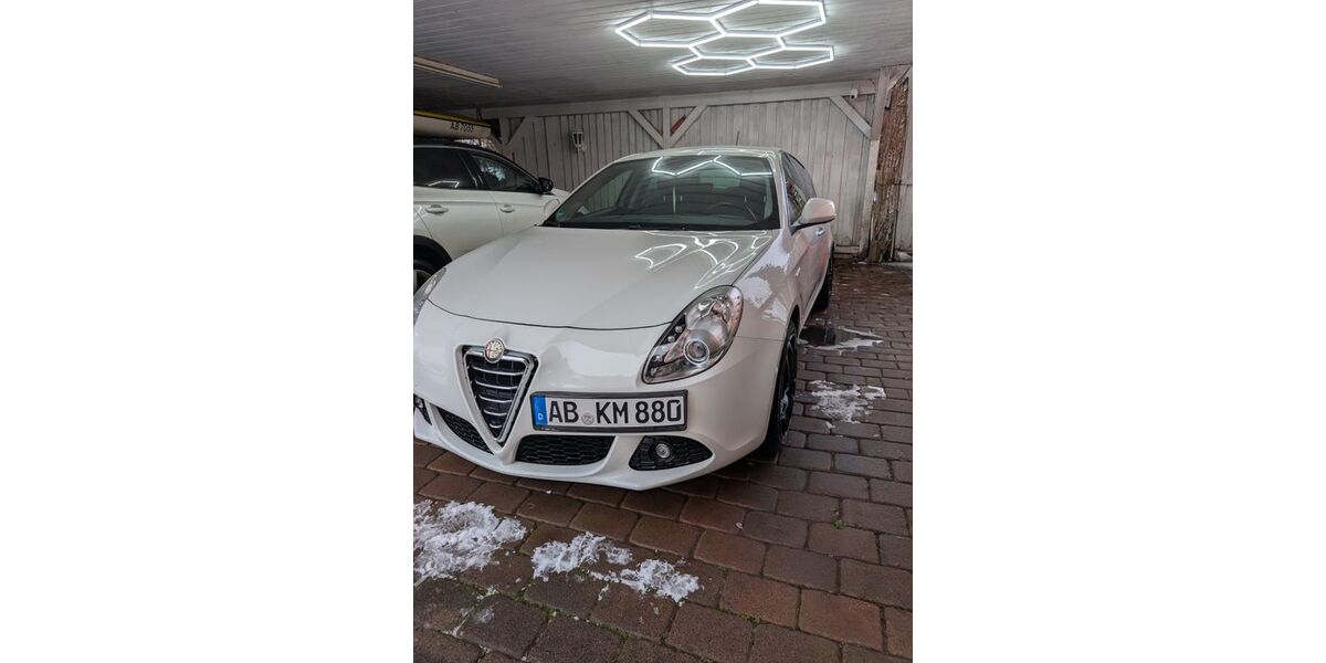 Alfa Romeo Giulietta 166.300 km 5.600 &euro; Mainaschaff 63814