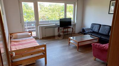 KOMPLETT MÖBLIERT, AUCH FÜR FIRMENPERSONAL - Etagenwohnung Frankfurt am Main Rödelheim | Angebot:25857958