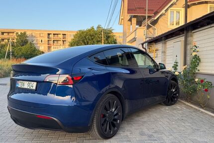 Tesla Model Y 84.500 km 22.999 &euro; Hanau 63454