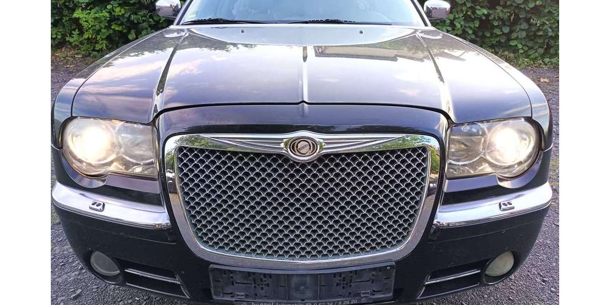 Chrysler 300C 245.678 km 3.999 &euro; Gelnhausen 63571