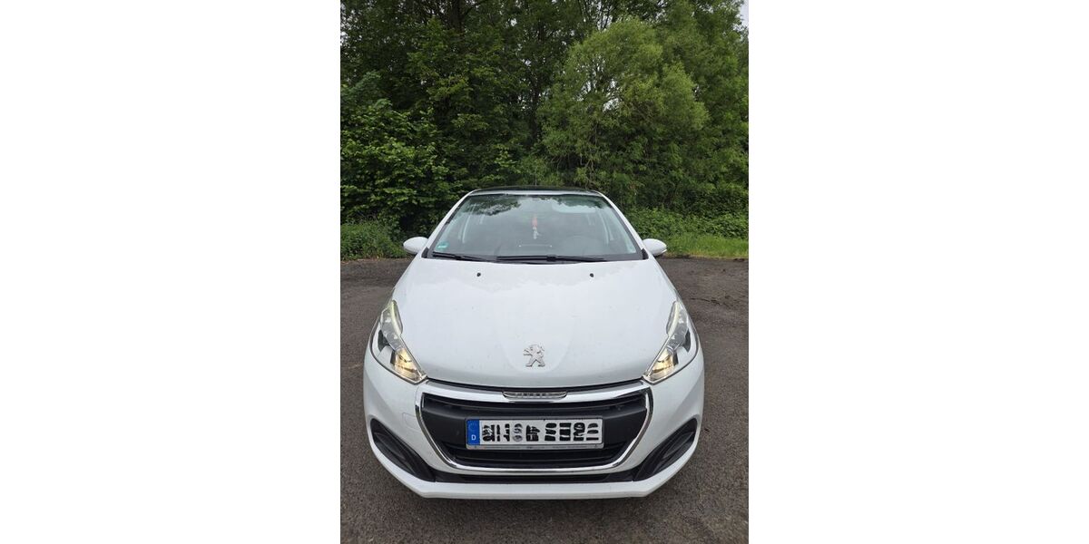 Peugeot 208 116.000 km 6.500 &euro; Gründau 63584