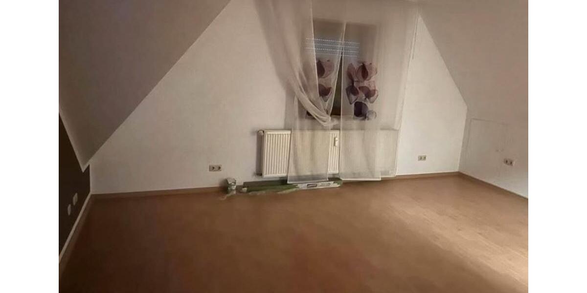 Dachgeschoßwohnung Groß-Zimmern Zimmern - 3.5 Zimmer, 120 m&sup2;, 1.650&euro; | Angebot:25396543