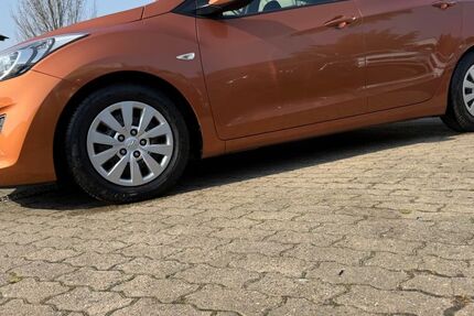 Hyundai i30 75.965 km 6.899 &euro; Hanau 63452