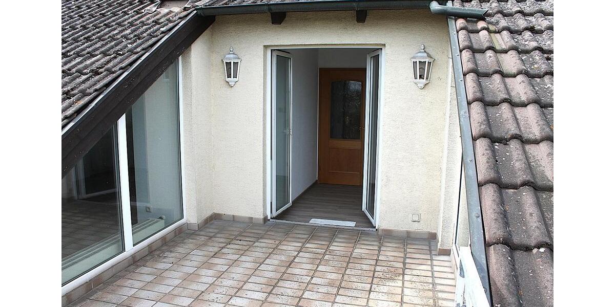Dachgeschoßwohnung Aschaffenburg Österreicher Kolonie - 2 Zimmer, 82 m&sup2;, 750&euro; | Angebot:26459656