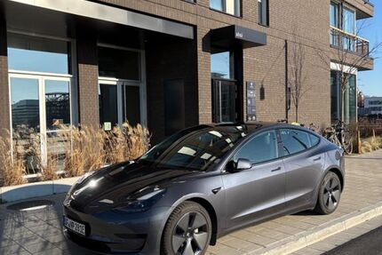 Tesla Model 3 58.000 km 24.900 &euro; Offenbach 63067