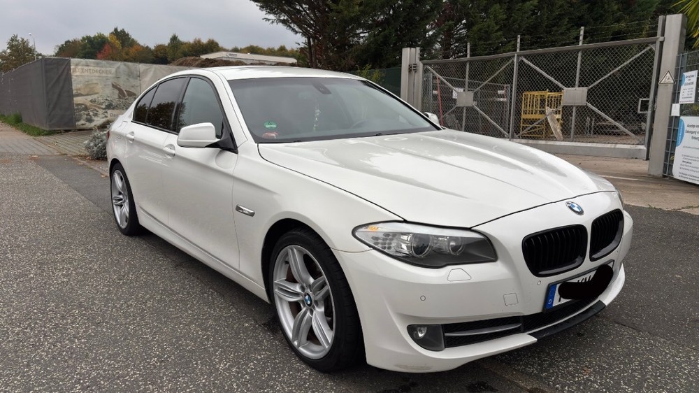 BMW 523 229.000 km 10.000 &euro; Frankfurt am Main 60311