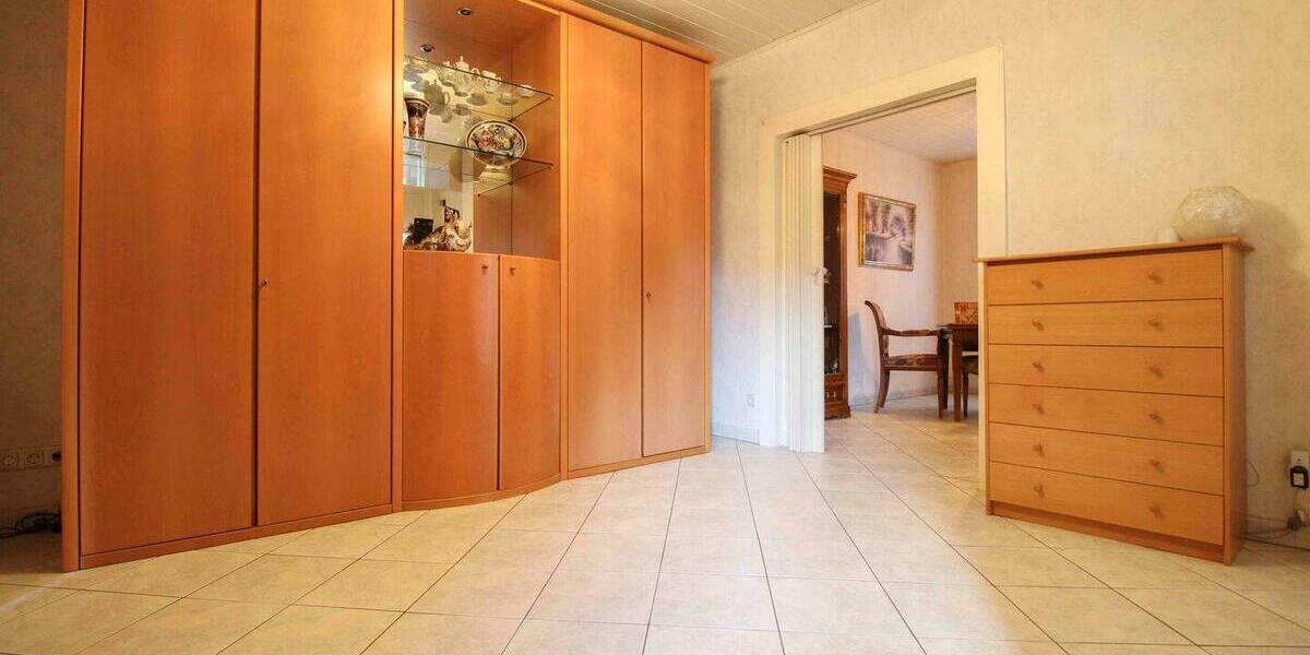 Einfamilienhaus Frankfurt am Main Rödelheim - 6 Zimmer, 175 m&sup2;, 799.000&euro; | Angebot:25986496