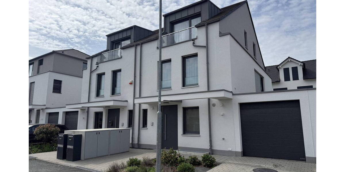 Doppelhaushälfte Bad Homburg Ober-Erlenbach - 6 Zimmer, 185 m&sup2;, 3.850&euro; | Angebot:26483764