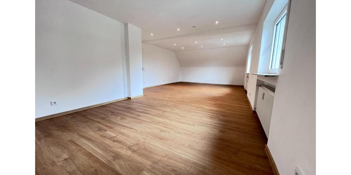 Etagenwohnung Frankfurt am Main Bonames - 3 Zimmer, 101 m&sup2;, 1.780&euro; | Angebot:25784289