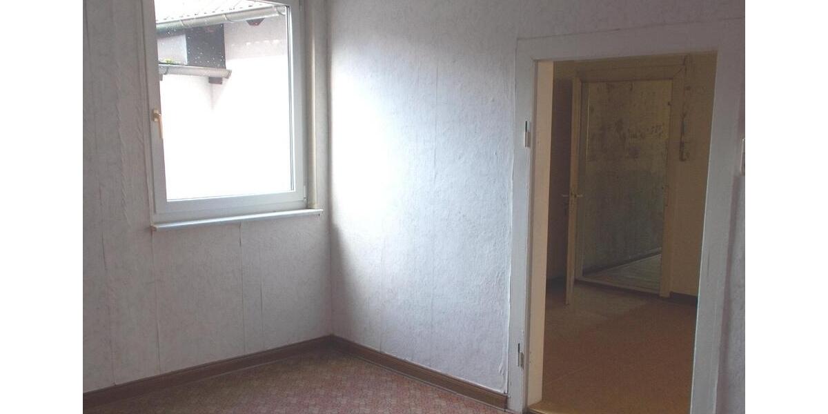 Reihenhaus Frankfurt am Main Niederrad - 10 Zimmer, 137 m&sup2;, 58.000&euro; | Angebot:16960480