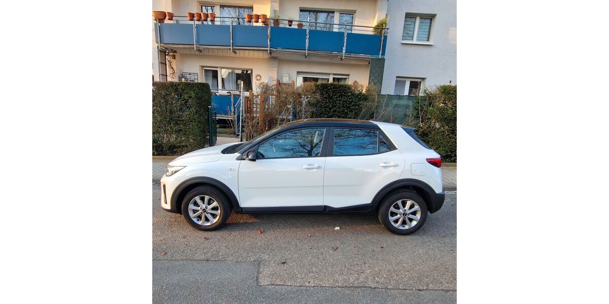 Kia Stonic 23.000 km 13.600 &euro; Langen 63225