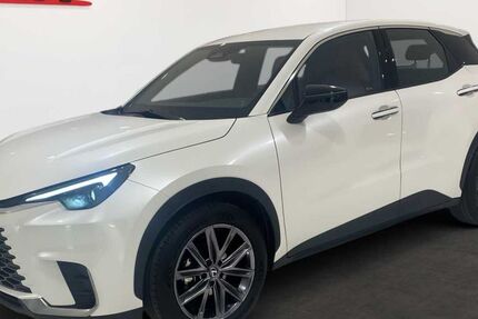 Lexus LBX 47.000 km 34.990 &euro; Frankfurt 60314