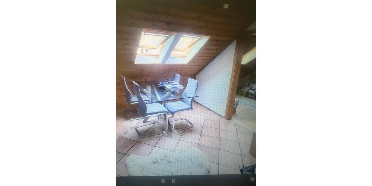 Dachgeschoßwohnung Langen (Hessen) - 4 Zimmer, 97 m&sup2;, 900&euro; | Angebot:25792490