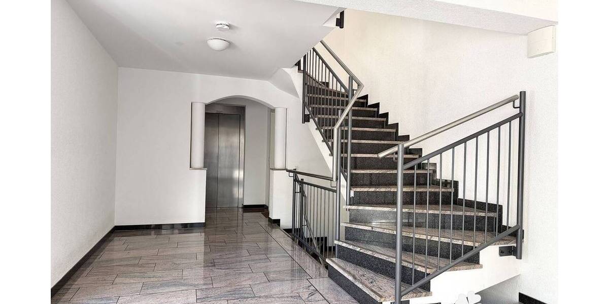 Etagenwohnung Aschaffenburg Schweinheim - 2 Zimmer, 89 m&sup2;, 398.000&euro; | Angebot:26894089