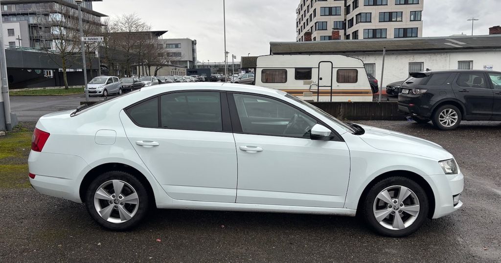 Skoda Octavia 184.600 km 9.500 &euro; Aschaffenburg 63741