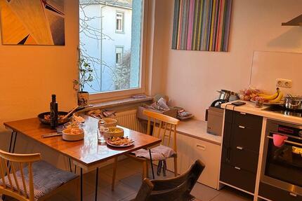 Wohnung Frankfurt am Main Ginnheim - 3 Zimmer, 75 m&sup2;, 1.000&euro; | Angebot:25877425