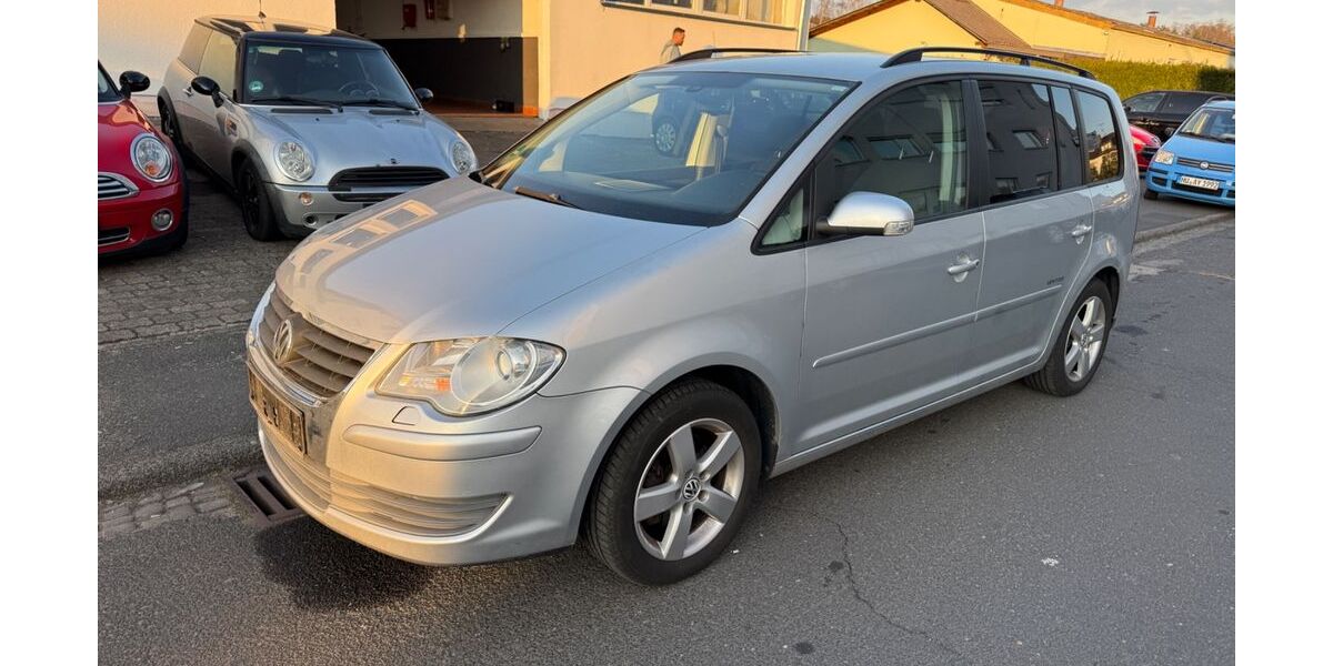 VW Touran 179.000 km 2.850 &euro; Hanau 63452