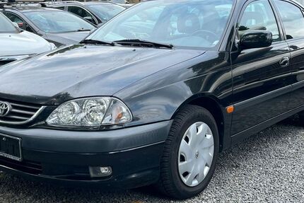 Toyota Avensis 124.731 km 3.199 &euro; Frankfurt 65933