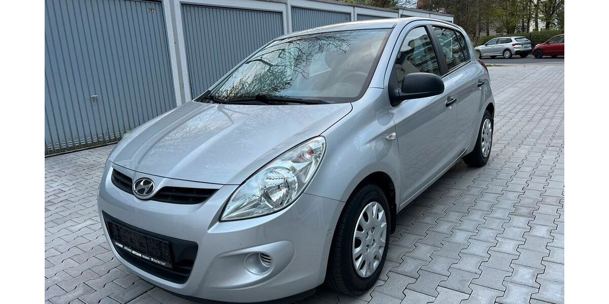 Hyundai i20 140.000 km 3.499 &euro; Frankfurt am Main 65760