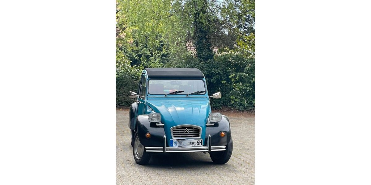 Citroen 2 CV 29.200 km 9.900 &euro; Kronberg 61476