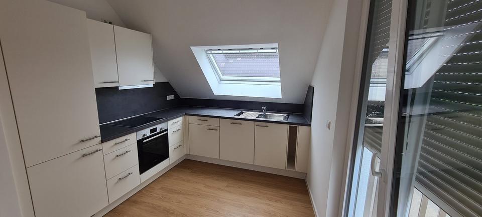 Dachgeschoßwohnung Frankfurt am Main Ginnheim - 2 Zimmer, 57 m&sup2;, 1.165&euro; | Angebot:25648822