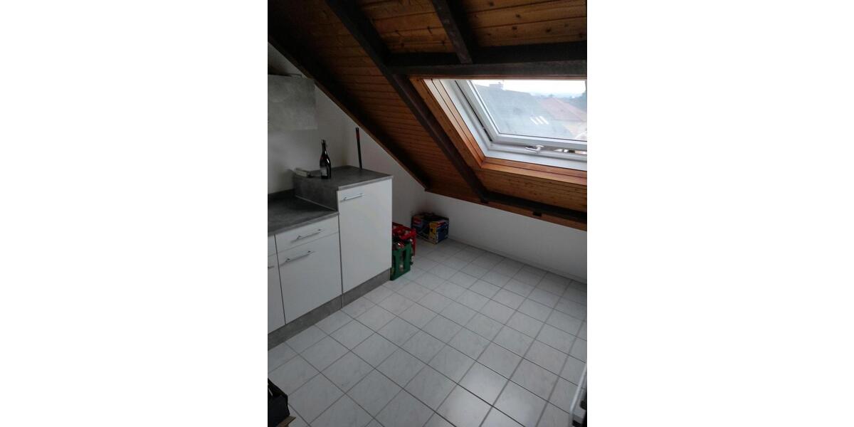 Dachgeschoßwohnung Rosbach vor der Höhe - 2 Zimmer, 54 m&sup2;, 770&euro; | Angebot:25853919