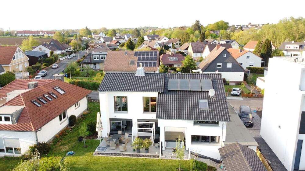 Einfamilienhaus Bad Vilbel / Massenheim Massenheim - 7 Zimmer, 252 m&sup2;, 985.000&euro; | Angebot:25743342