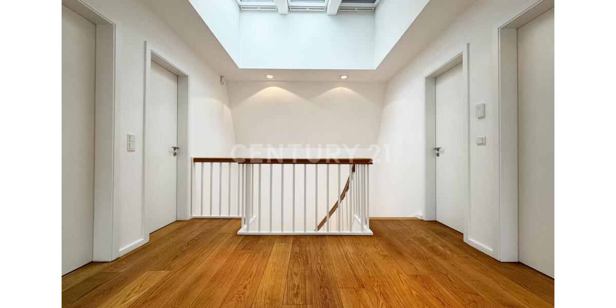 Maisonettenwohnung Frankfurt am Main Bockenheim - 3.5 Zimmer, 161 m&sup2;, 4.500&euro; | Angebot:19512794