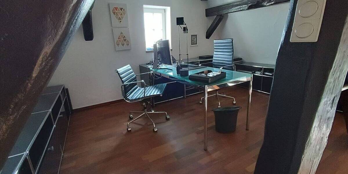 Doppelhaushälfte Babenhausen - 7 Zimmer, 240 m&sup2;, 695.000&euro; | Angebot:25779400