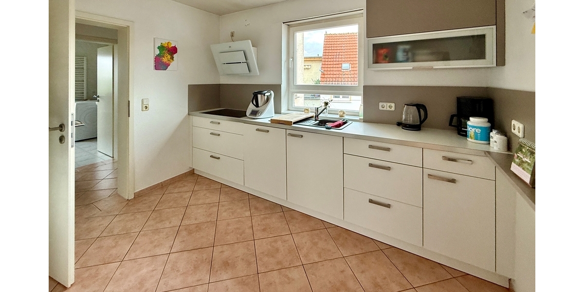 Karben: Modernes 3-Familienhaus im alten Ortskern von Petterweil - Mehrfamilienhaus, Wohnhaus Karben | Angebot:25444335