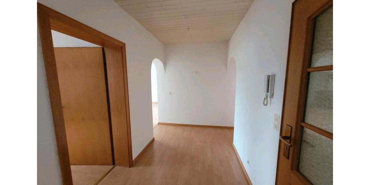Mehrfamilienhaus, Wohnhaus Bruchköbel - 14 Zimmer, 400 m&sup2;, 1.300.000&euro; | Angebot:26957543