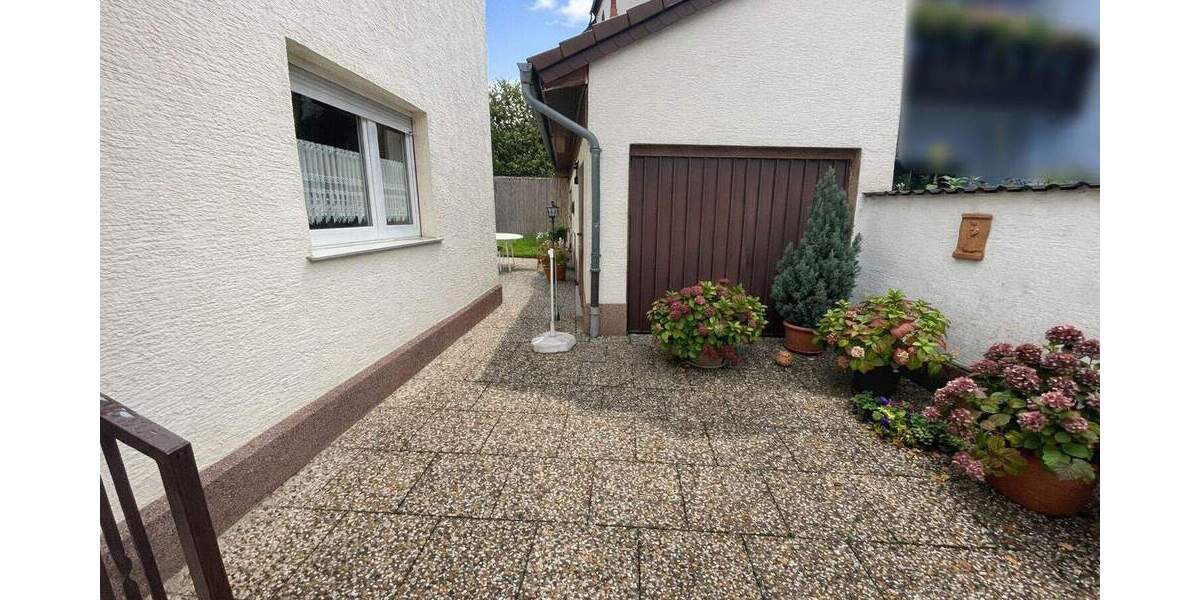 Einfamilienhaus Frankfurt am Main Nieder-Eschbach - 5 Zimmer, 96 m&sup2;, 360.000&euro; | Angebot:25663773