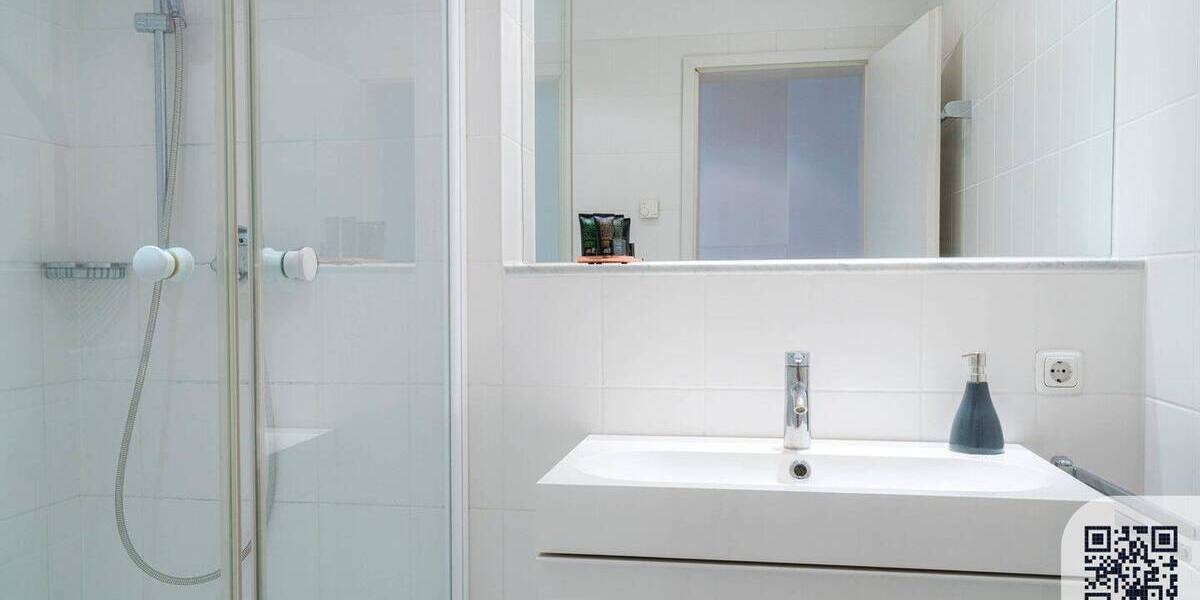 Etagenwohnung Frankfurt am Main Sachsenhausen - 2 Zimmer, 38 m&sup2;, 2.377&euro; | Angebot:25699537