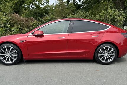 Tesla Model 3 133.614 km 19.500 &euro; Frankfurt am Main 60488