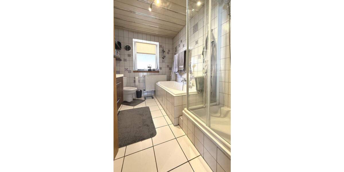 Einfamilienhaus Ronneburg Hüttengesäß - 3 Zimmer, 105 m&sup2;, 329.000&euro; | Angebot:25778722