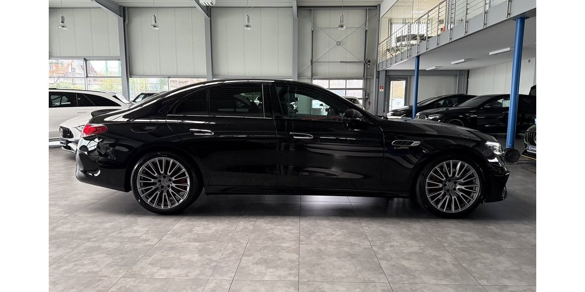 Mercedes-Benz E 53 AMG Hybrid 4M+ DYNIAMIC+ DRIVERS PACK-NIGHT 33.230 km 79.989 &euro; Groß-Umstadt 64823