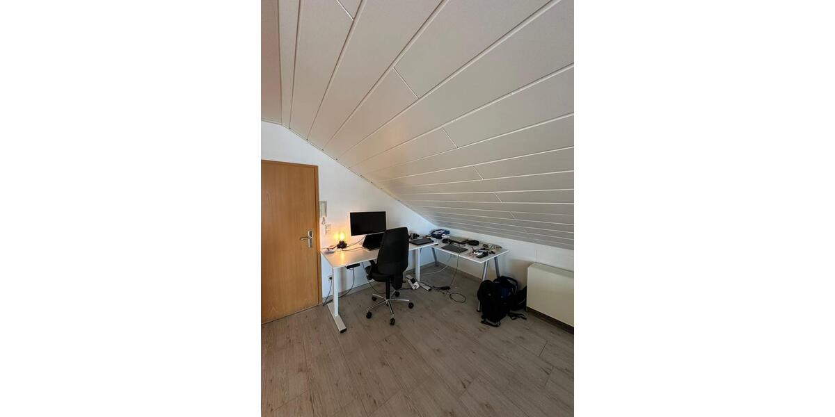 Dachgeschoßwohnung Schöneck - 2 Zimmer, 75 m&sup2;, 950&euro; | Angebot:25852359