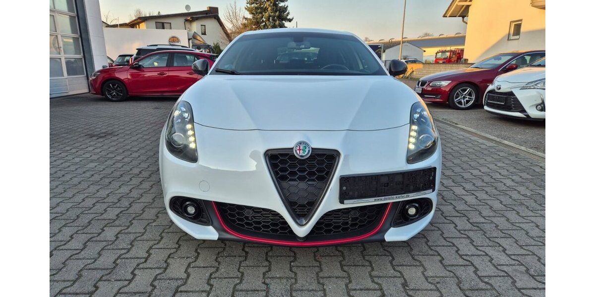 Alfa Romeo Giulietta Sport Navigation, Klima, Einparkhilfe 89.100 km 11.990 &euro; Rodgau 63110
