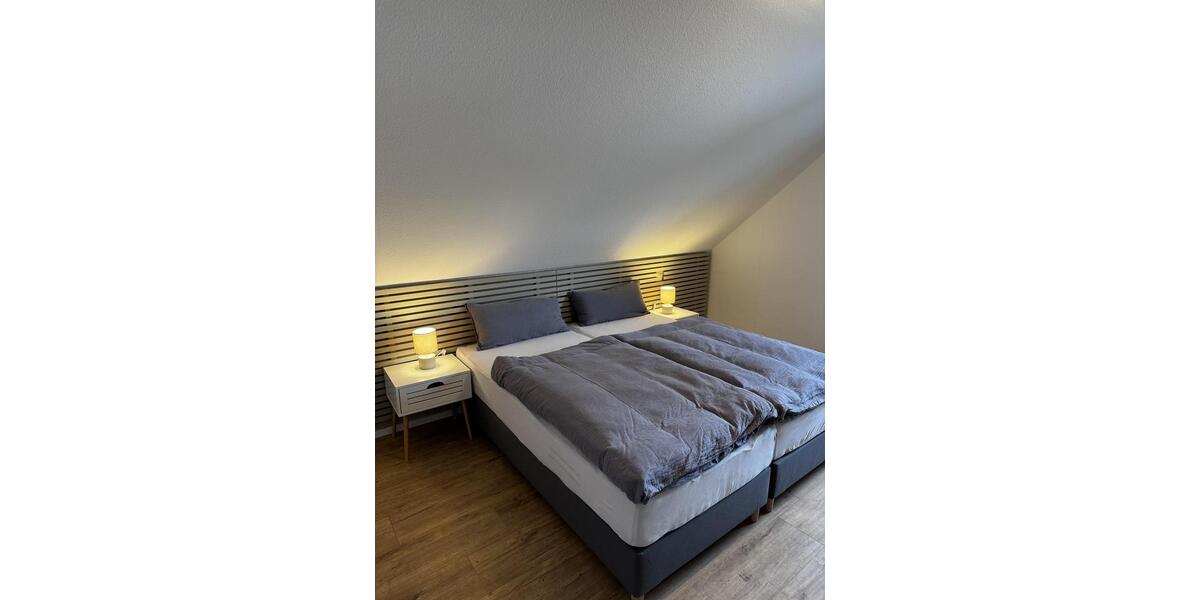 Dachgeschoßwohnung Aschaffenburg Damm - 2 Zimmer, 67 m&sup2;, 1.330&euro; | Angebot:26343868