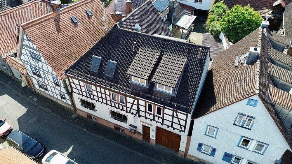 Einfamilienhaus Schaafheim - 1 Zimmer, 268 m&sup2;, 389.000&euro; | Angebot:25696249