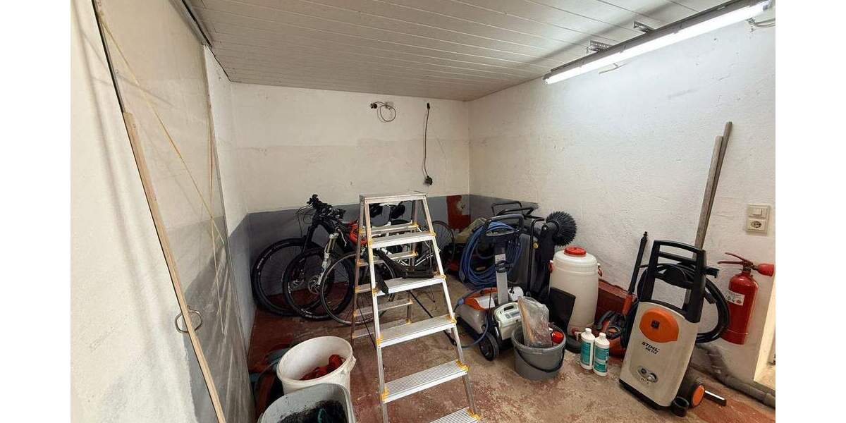 Mehrfamilienhaus, Wohnhaus Niederdorfelden - 8 Zimmer, 850.000&euro; | Angebot:25701227